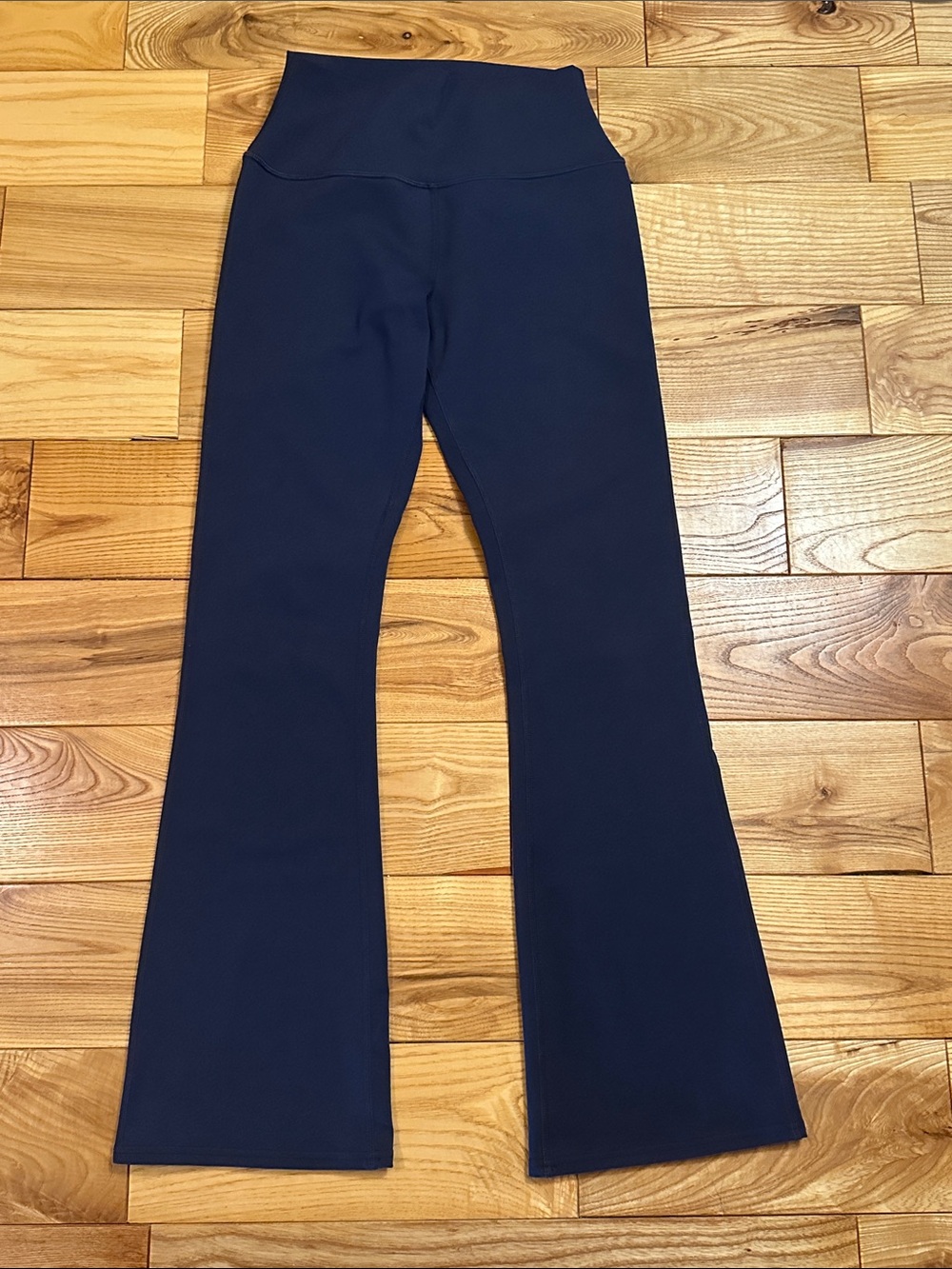 Alo High-Waist Navy Flared Yoga Pants, Small
